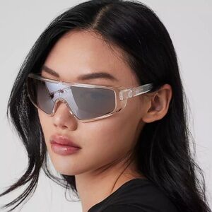 ALO Yoga | Accessories | Alo Yoga Speed Sunglasses | Poshmark